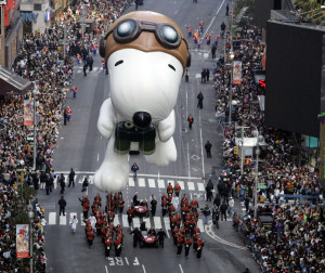 The Snoopy balloon floats down Broadway during the Macy's Thanksgiving Day parade in New York, Thursday, Nov. 22, 2007. (AP Photo/Jeff Christensen)